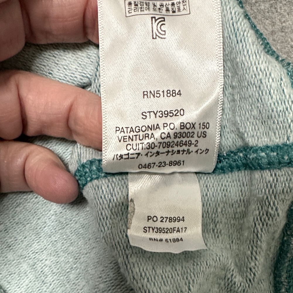 Patagonia Teal and Gray Sweatshirt - Picture 8 of 9